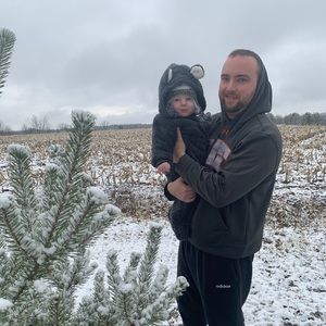 Meet your Posher, Devin